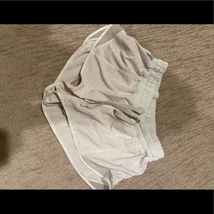 Lululemon Hotty Hot Shorts Size 6